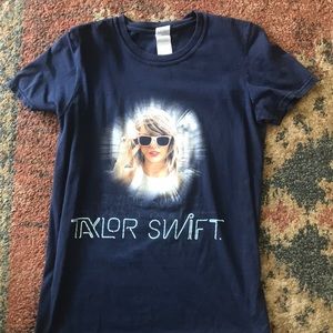 Taylor Swift 1989 World Tour T-shirt